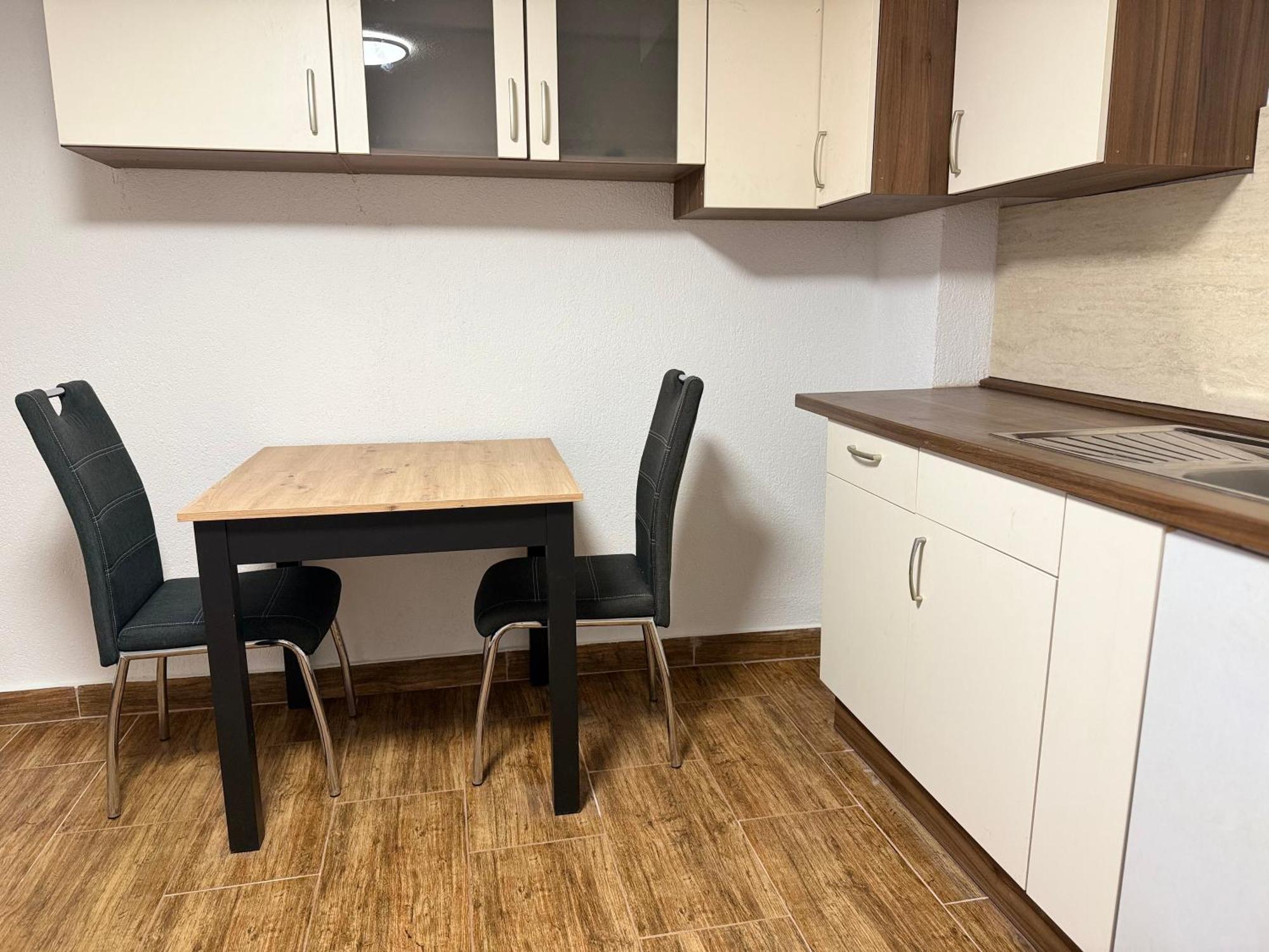 Gemuetliche 2 Zimmer Wohnung Бад-Херсфельд Экстерьер фото